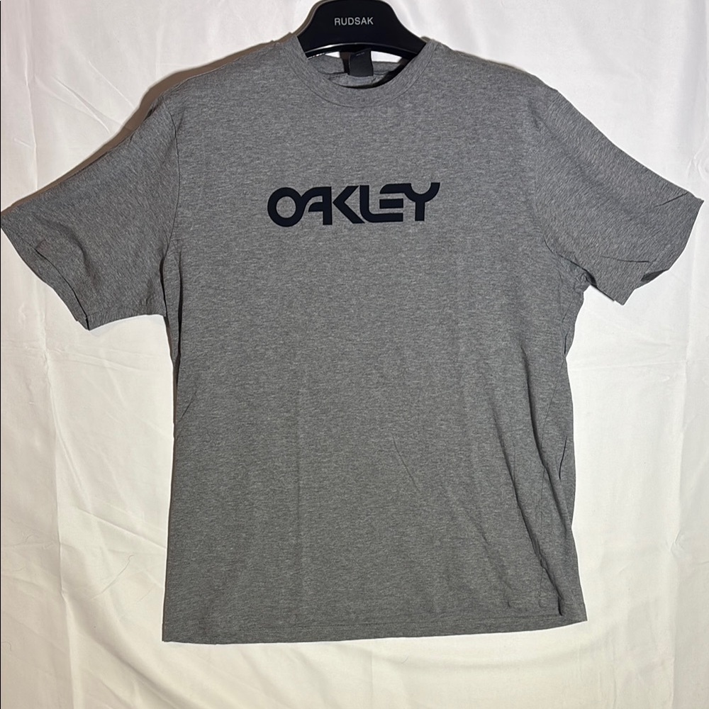 Oakley Gray Men's T-Shirt Size XL